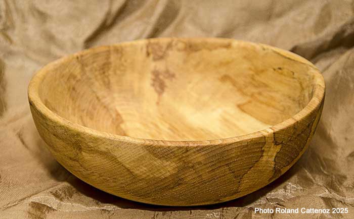 Écuelle tournée. Qualité alimentaire 20cm.